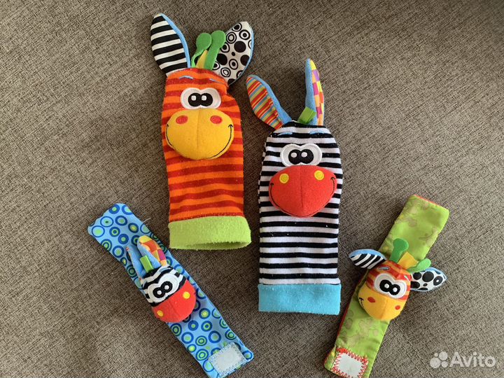Игровой набор носки-погремушки