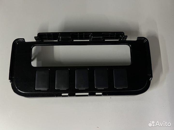 Нижняя панель торпедо (борода) Outlander 3