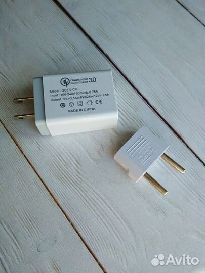 Адаптер питания (зарядное устройство)