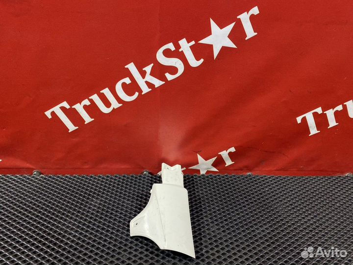 Накладка стойки лобового стекла левая Daf XF105