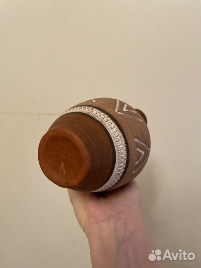 Глиняный кувшин