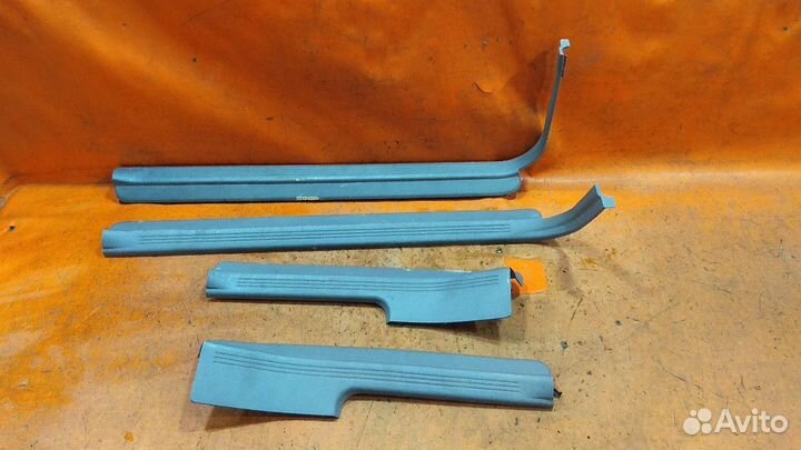 Накладка порога Nissan Gloria HY34