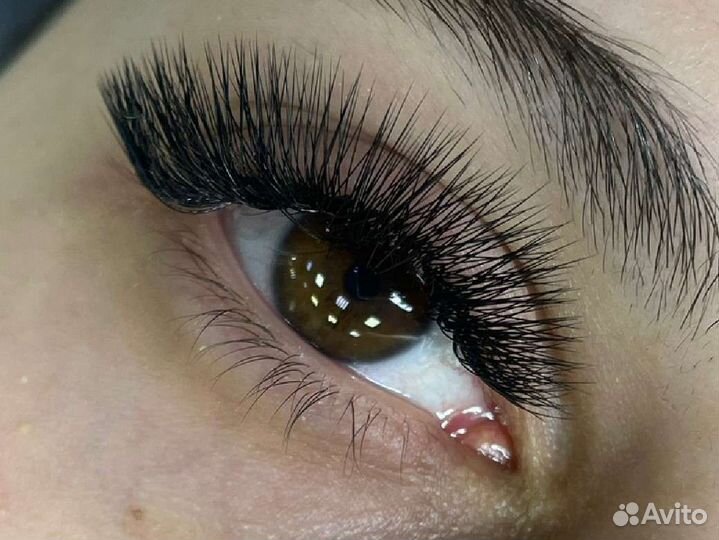 Наращивание ресниц на кресле Реклайнер