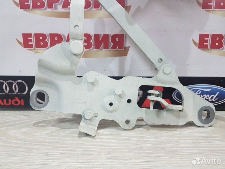 Петля капота передняя левая Bmw 5-Series F10