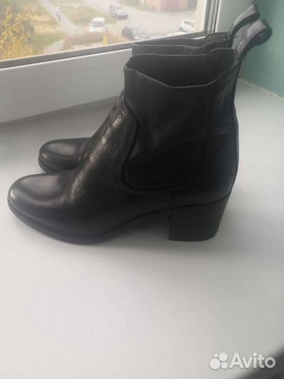 Ботинки демисезонные женские 37 размер