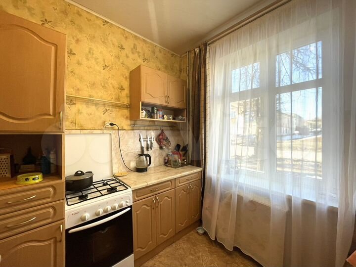 3-к. квартира, 70 м², 1/2 эт.