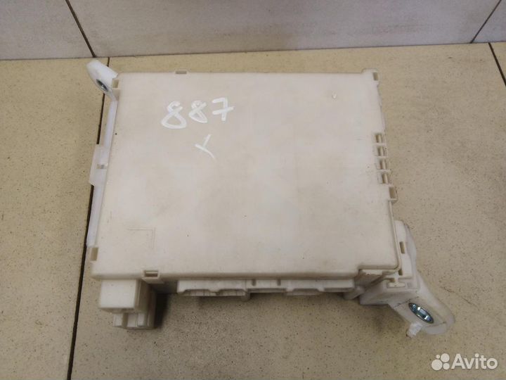 Блок предохранителей Hi Lux 2015