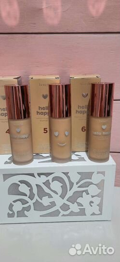 Набор тональных кремов Benefit с эффектом сияния