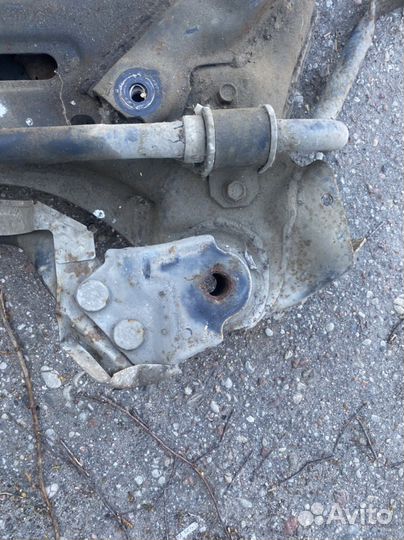 Подрамник Мазда 6 2.0 бензин