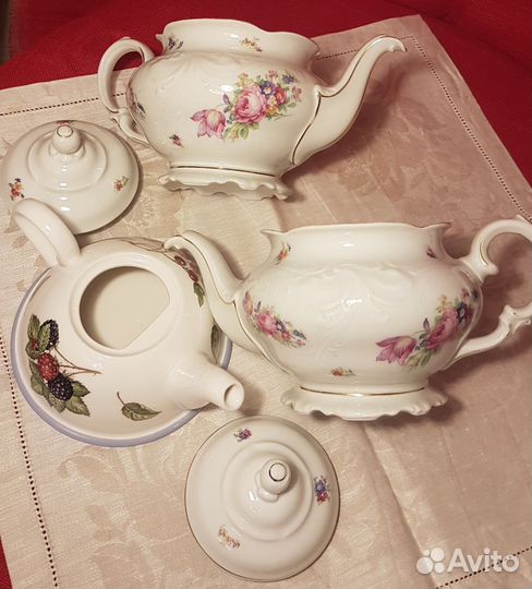 Фарфоровый чайник