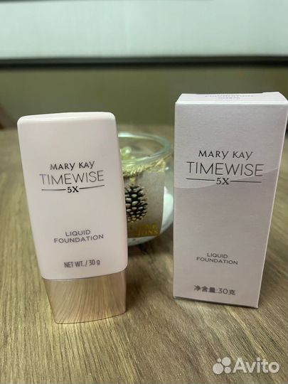 Тональная основа Mary Kay бежевый