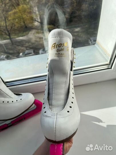 Коньки фигурные Graf Arosa