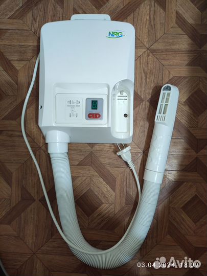 Фен настенный