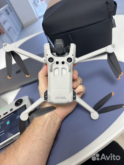 Квадрокоптер DJI Mini 3 pro RC 2.4/5.8 ггц