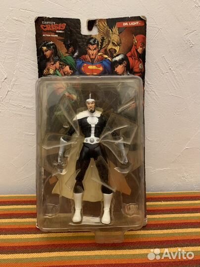 DC Direct: Green Arrow, Zatanna, Dr. Light