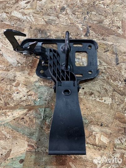 Замок капота Audi A4 B8 седан 2.0 CDN 2007-2011