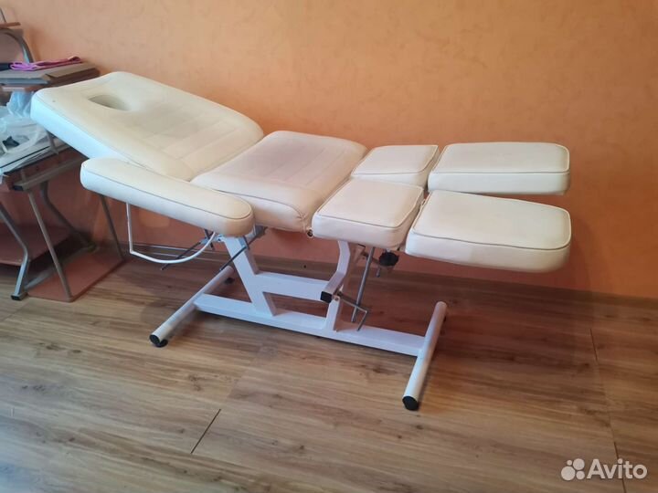 Косметологическое кресло кушетка