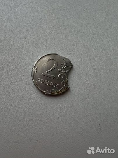 Монета брак 2 рубля
