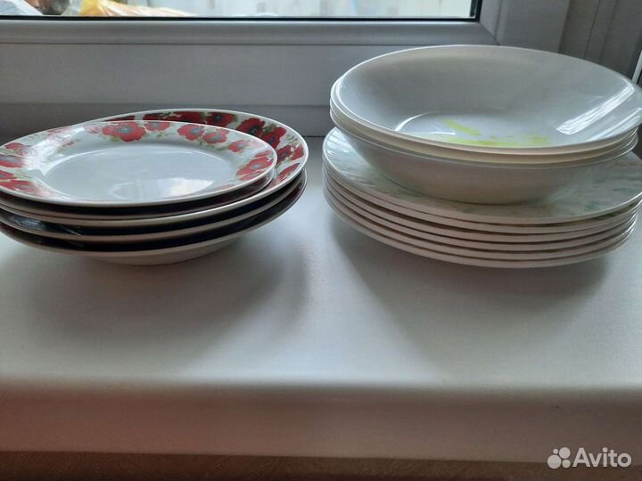 Кухонная посуда, мало б.у, есть тарелки, чашки