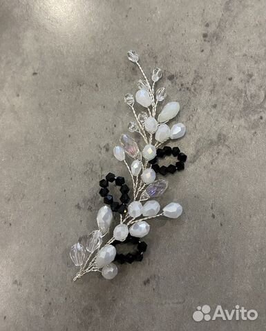 Веточки, гребни, шпильки в прическу