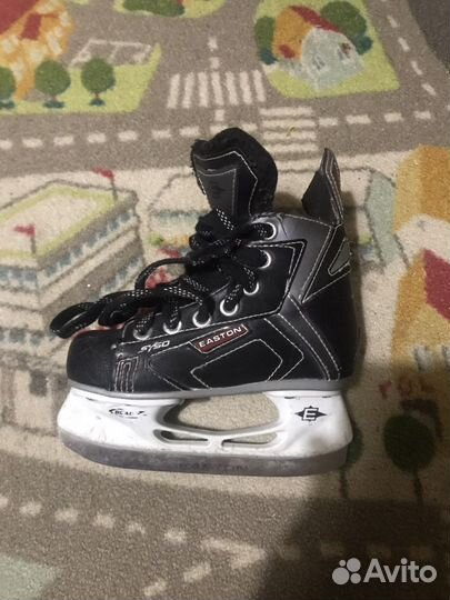 Коньки хоккейные