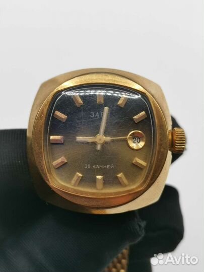 Часы наручные Заря 30 камней AU10