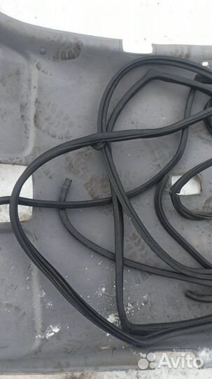 Уплотнитель дверей Geely Emgrand Ec7 хэтчбек 1.8