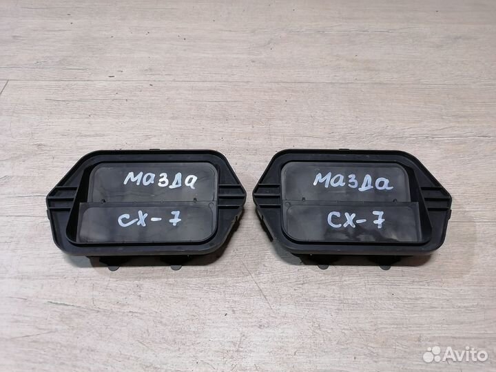 Решетка вентиляции багажника Mazda CX7 Мазда CX 7