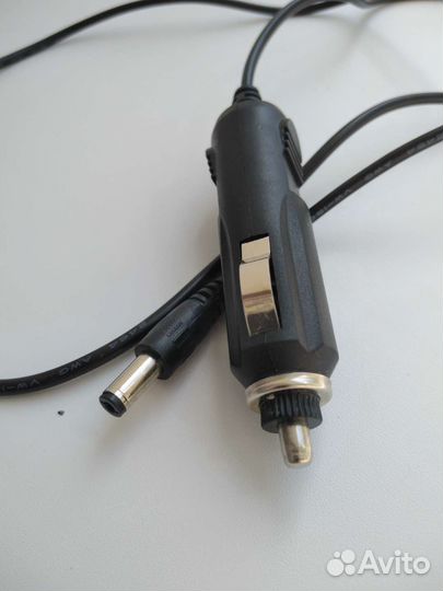 Штекер прикуривателя в автомобиль