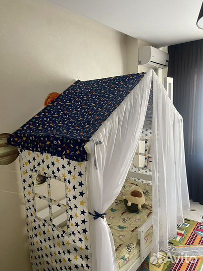 Кровать-домик детская