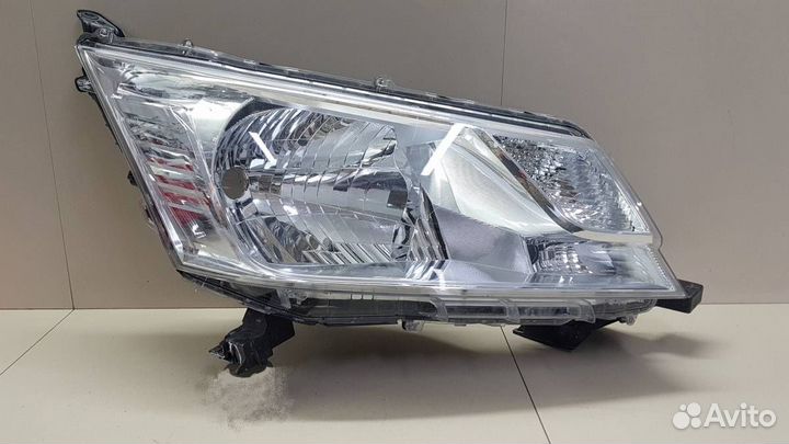 Фара правая Toyota Hiace H300 2019