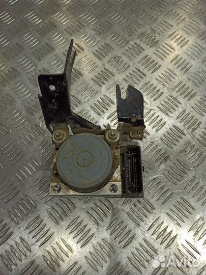 Блок abs Renault Duster 2.0 2013