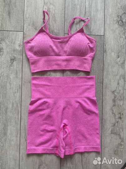 Костюм для фитнеса женский