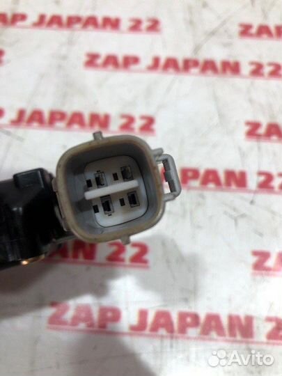 Активатор замка двери задний левый Toyota Lite Ace