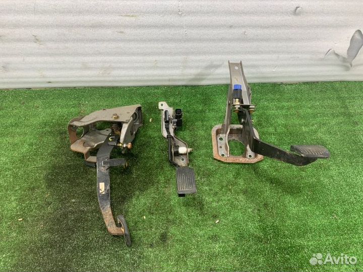 Педальный узел Mazda 6 седан 1.8 L8 2006