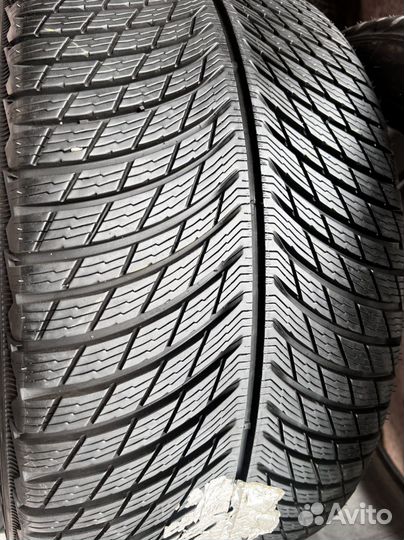 Michelin Pilot Alpin 5 SUV 295/35 R21