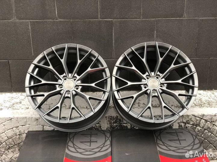 Диски Quantum44 R20 на BMW M3 M4 M5 M6 F-Series