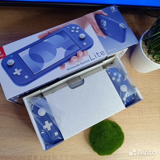 New Nintendo Switch Lite прошитая(любые игры)