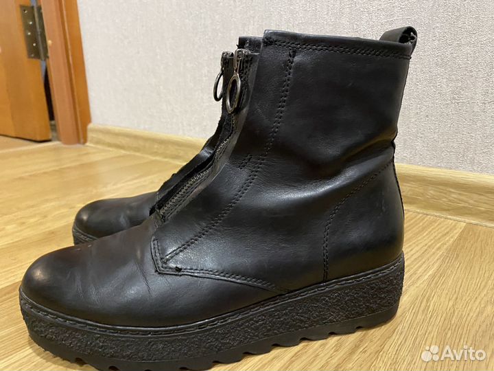 Ботинки женские 39