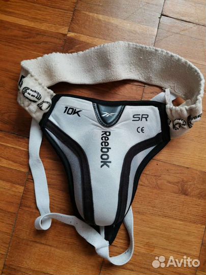 Хоккейная защита паха Reebok 10k