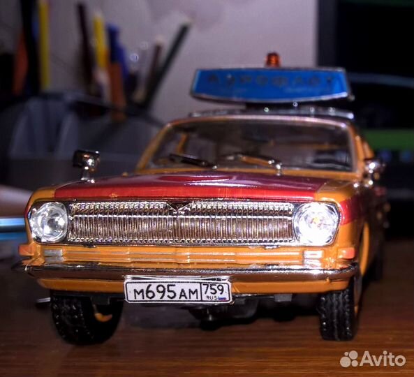 Модель автомобиля газ 24-02 Волга Аэрофлот 1:43