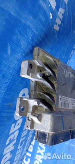 Блок управления двигателем Renault Logan 1 седан