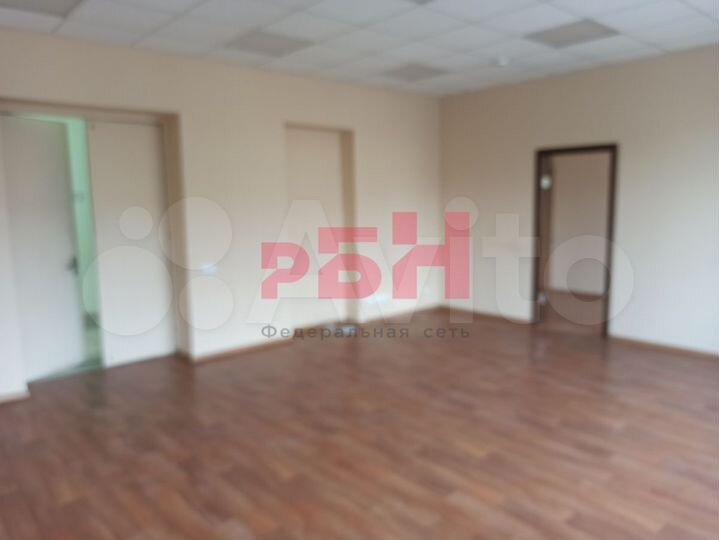 Офисы с парковкой, есть лифт 100 кв.м