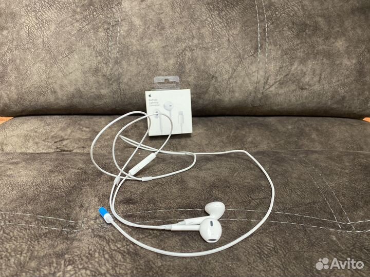 Наушники apple earpods Lightning как новые