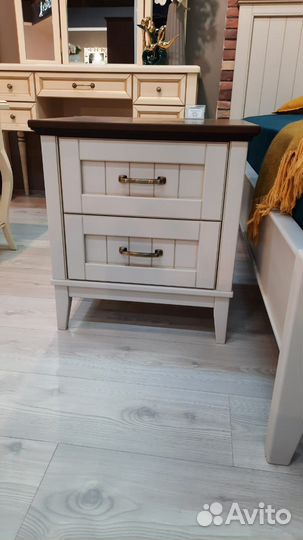 Тумба прикроватная массив Бука