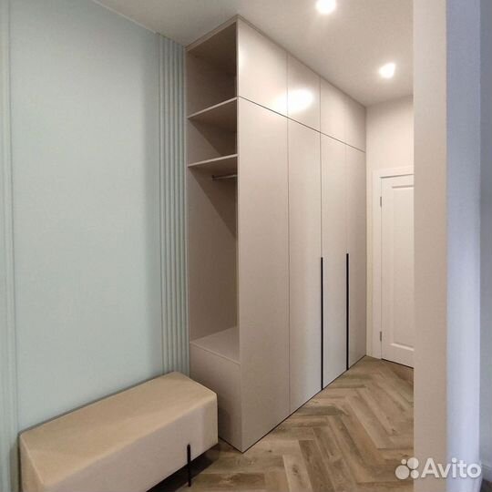 Прихожая белая