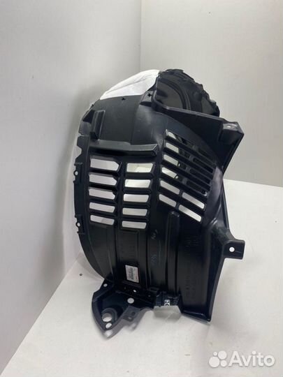 Подкрыльник передний правый Toyota Land-Cruiser