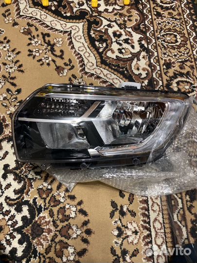 Фары на renault logan 2 передние
