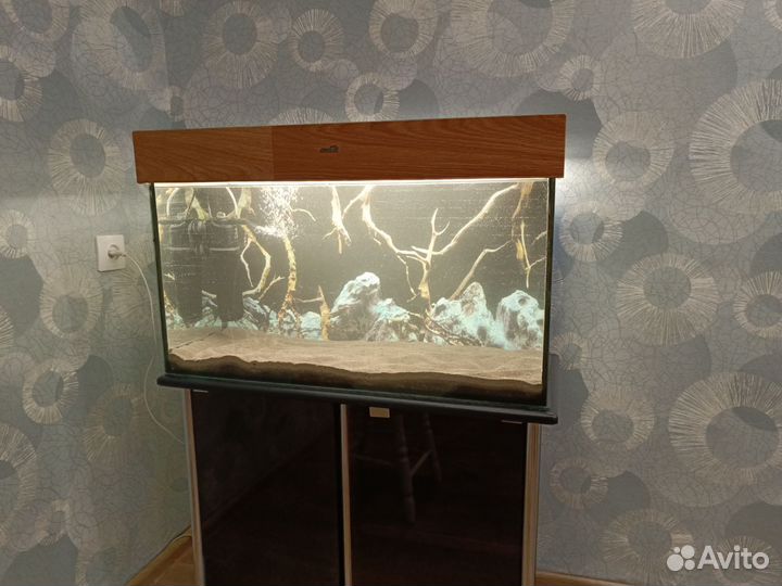 Аквариум с тумбой