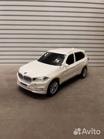 Модель машины бмв Х5
